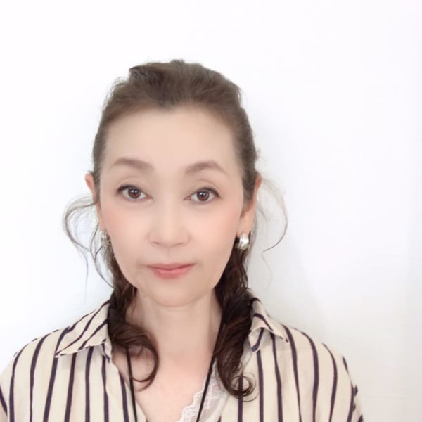 HAIR CREATION KAZ【ヘアクリエイションカズ】のスタッフ紹介。中野　真由美