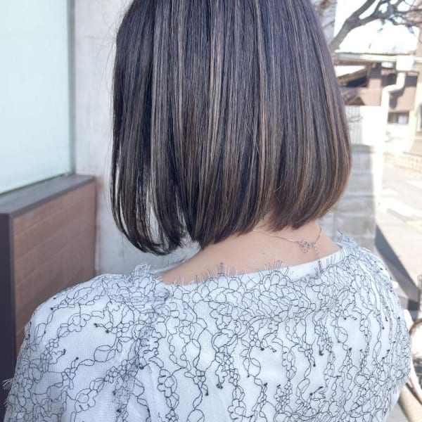 細めだけど、見えるハイライトで綺麗でかっこいいボブに☆