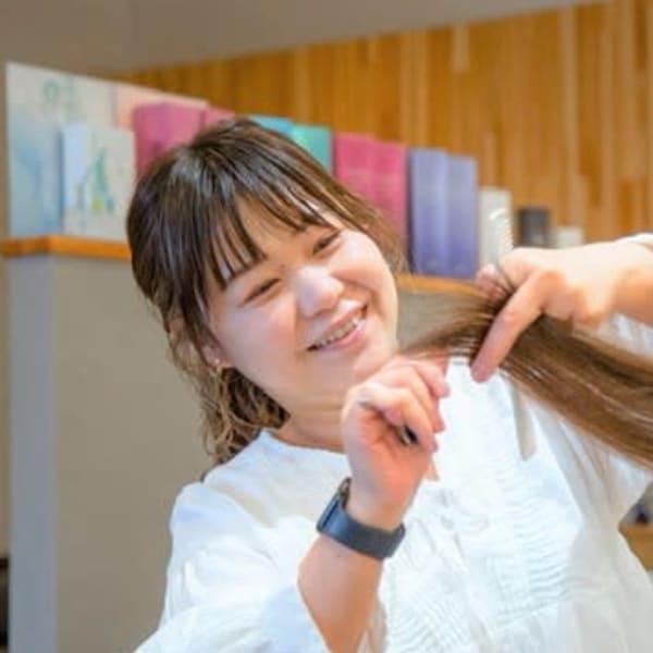 TOKI hair salon【トキヘアサロン】のスタッフ紹介。荻田　愛