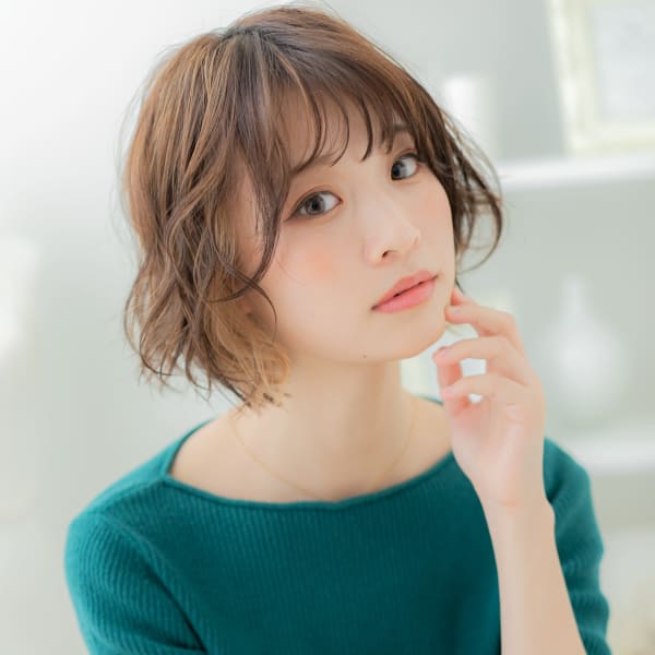 イヤリングカラー韓国風ゆるふわボブウルフ　シースルーバング