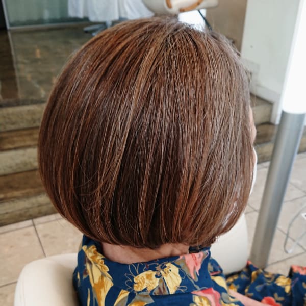 グレイカラーボブ