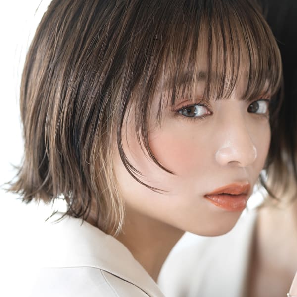 【emu井上】顔まわりレイヤーとインナーハイライト外ハネボブ