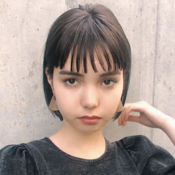 洗練された雰囲気漂う大人ミニボブ LYON CHIEMI