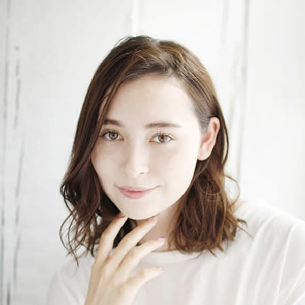 かきあげバングのセミウェットカール|LUXIA