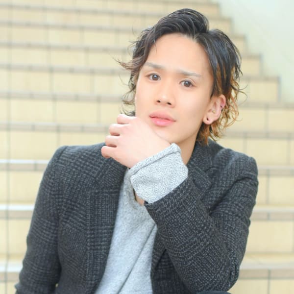 男前の雰囲気を醸し出すニュアンスパーマ