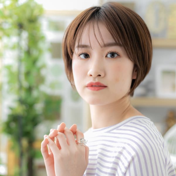 大人かわいい小顔ナチュラルマッシュショート ミルクティピンク