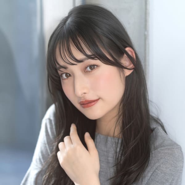 【emu井上】シースルーフェザーバングとゆるストレートロング