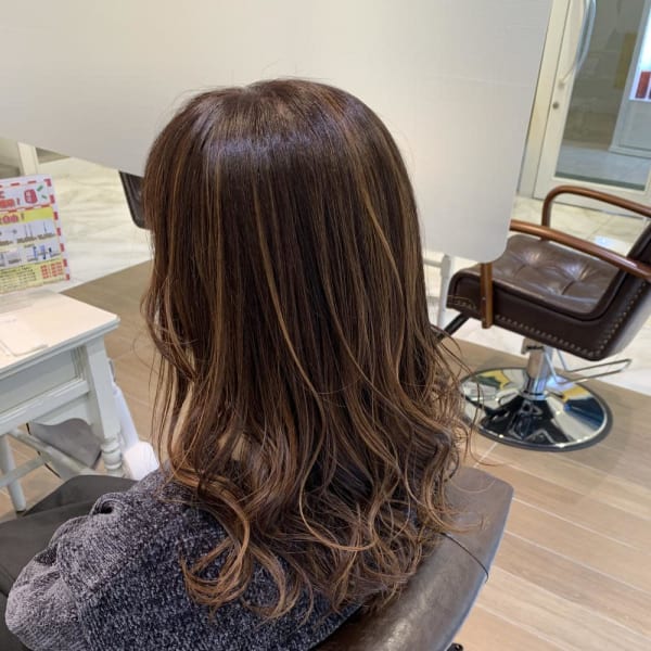 明るい白髪染め【ハイライト】