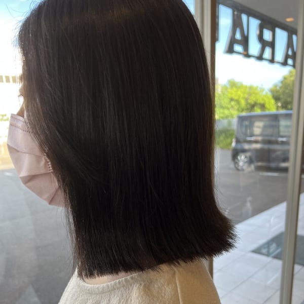 切りっぱなし外ハネボブ/ミディアム/SARA@上西