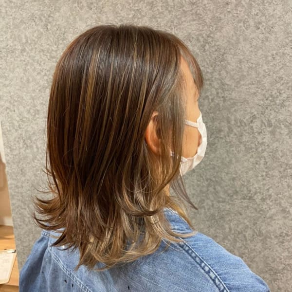 20代30代40代外ハネショートハイライト立体感小顔