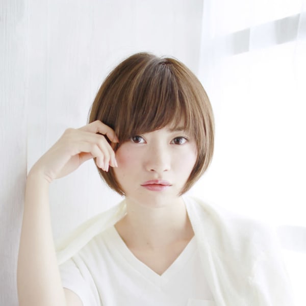知的なショートボブ