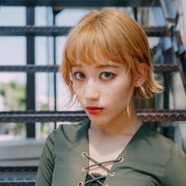 外ハネショートボブ