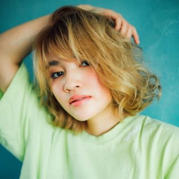 外国人風ブロンド