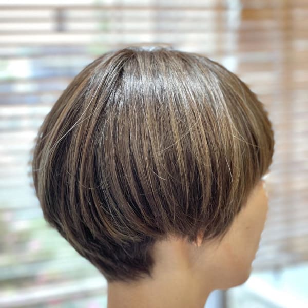 ハイライトが際立つマッシュショート|GOOD NEIGHBORS 新松戸店