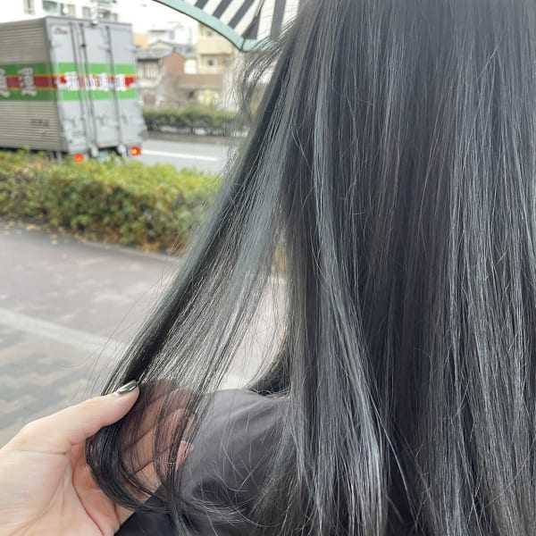 透明感たっぷり暗めオリーブグレー|hair design Rinto