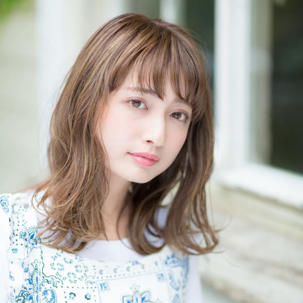 森のロング少女