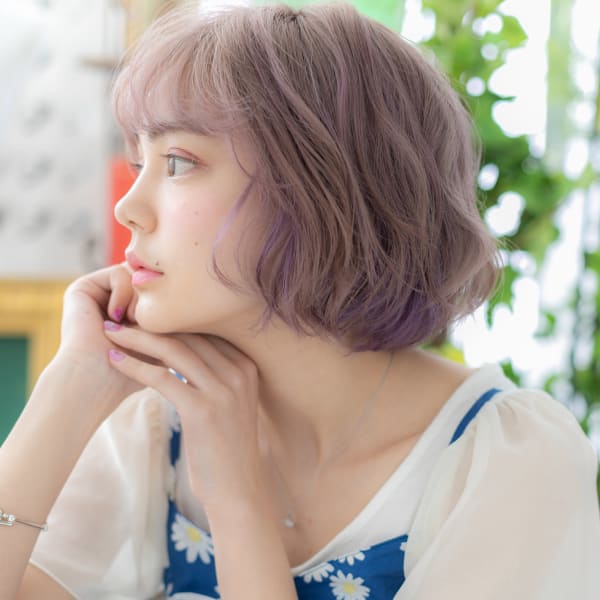 外国人風インナーハイライト小顔前髪カール　ニュアンスカラー