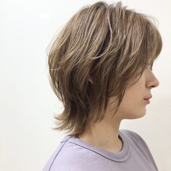 ネオウルフ×くすみベージュ