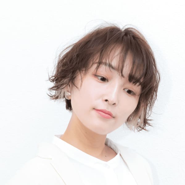 ショート【外ハネショート×シースルーバング】|HAIR GENTIL