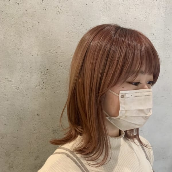 ケアブリーチ／ピンクベージュ/レイヤーカット/大人ミディアム