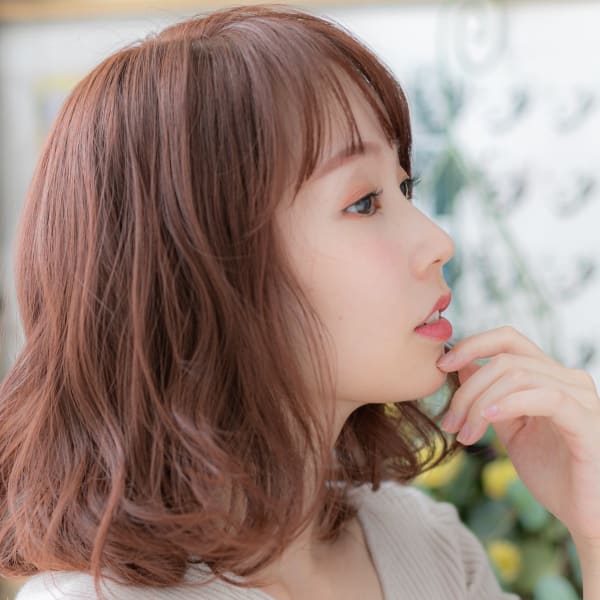 大人かわいいレッドブラウン小顔ヨシンモリ　ミルクティピンク