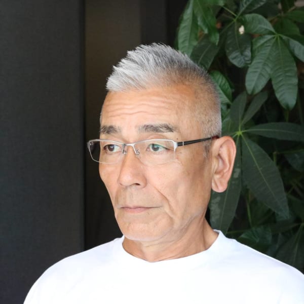 ショートモヒカンスタイル