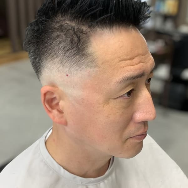 アップバングショート×大人スキンフェード<理容室>|NEXUS&Co. 浦安店