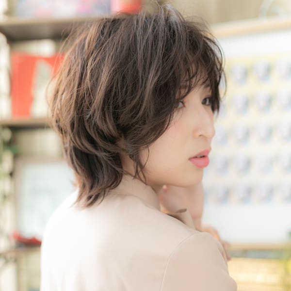 フレンチカジュアルくせ毛風小顔ウルフ　シースルーバング