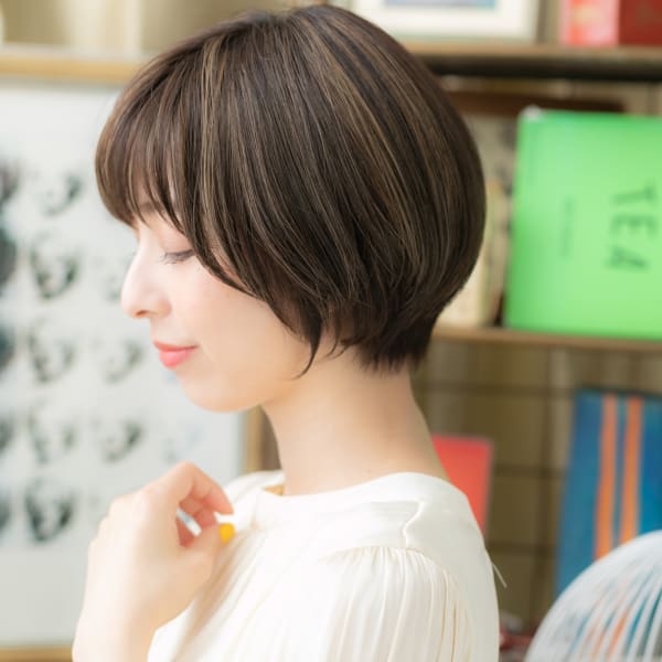 耳かけも◎黒髪斜めバング小顔クールショート アッシュブラック