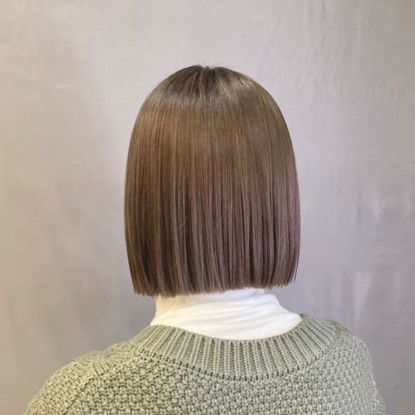 20代30代大人可愛い艶感グレージュ切りっぱなしシボブ