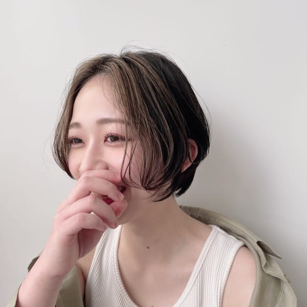 フェイスフレーミング×ショートボブ