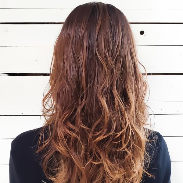 酸性デジタルパーマ☆履歴：毛先ブリーチ2回グラデーション|Tailwind