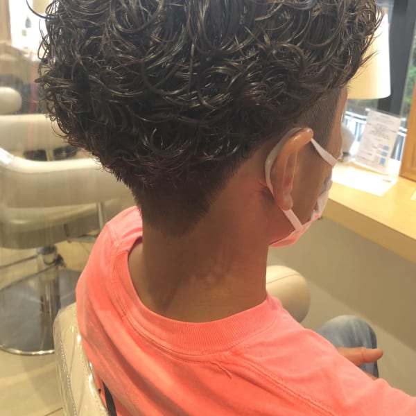 《オールバックでも映えるパーマ》Ash高津店