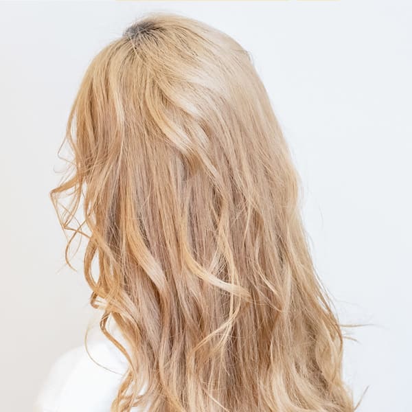 クリーミーベージュ