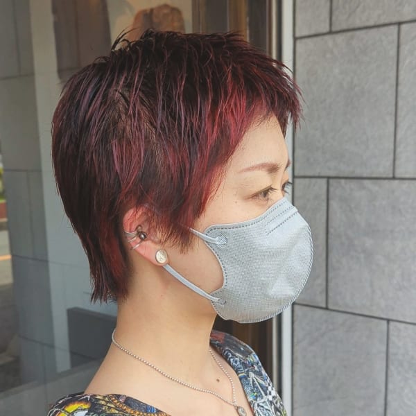 夏の定番カラー! カシスレッド_束感ベリーショート