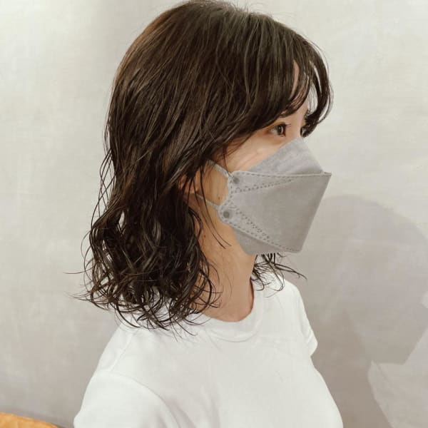 コテ巻き風パーマ ニュアンスパーマ オリーブベージュ