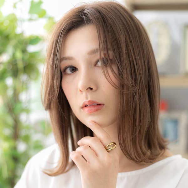 かきあげ前髪ｘハイライト小顔センターパート　オリーブベージュ