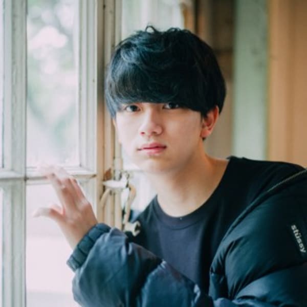 サイドパートマッシュショート