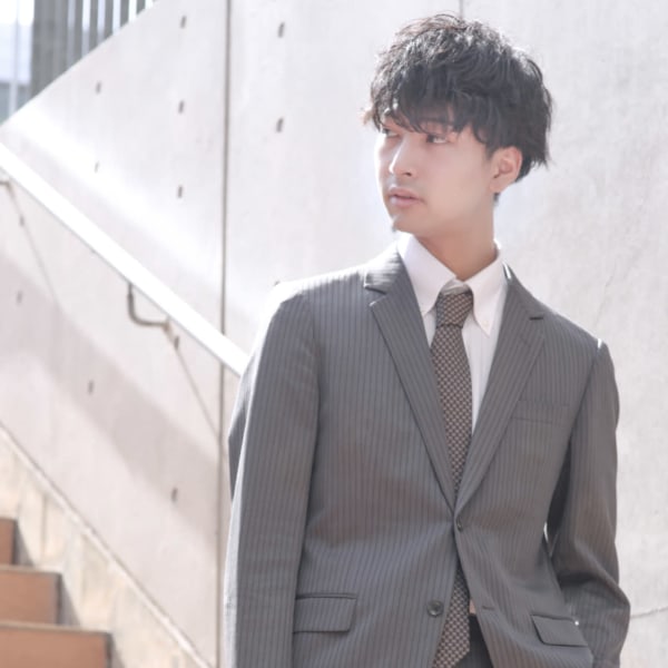 スーツと相性バッチリおしゃれパーマ|LaBless ザ北浜PLAZA《髪質改善/ヘッドスパ/オージュア/メンズ歓迎》