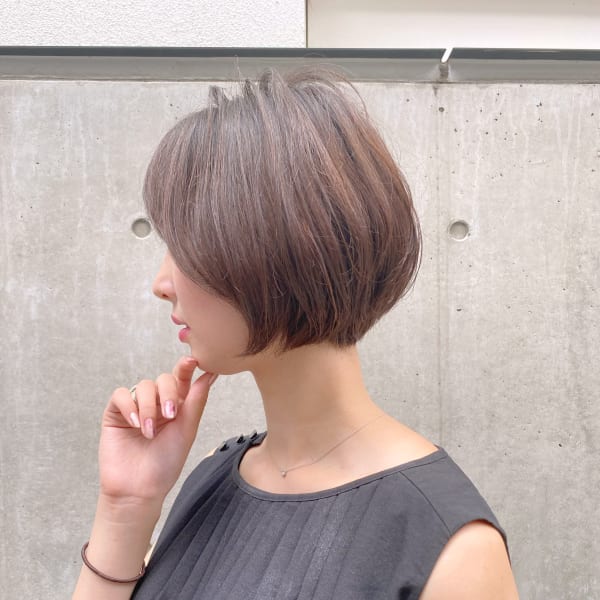 大人かわいい丸みショート 美髪 ネビージュ