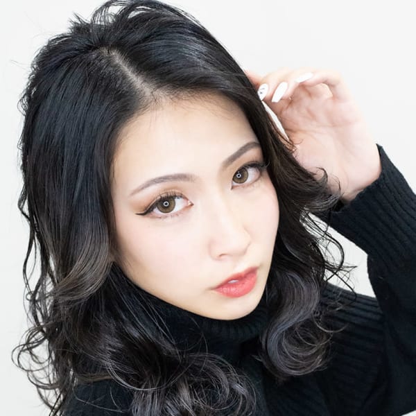 アッシュグレー