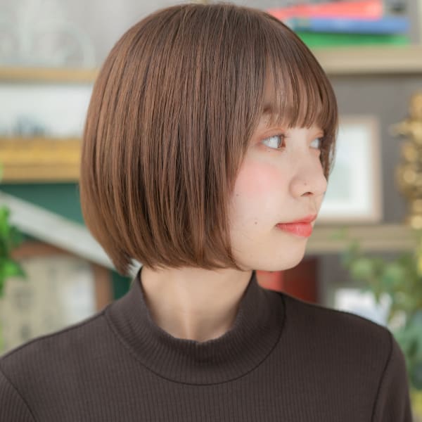 外国人風暖色系カラー小顔切りっぱなしボブ ミニボブ