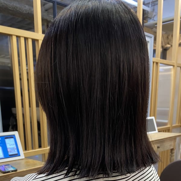 外ハネボブ/切りっぱなしボブ