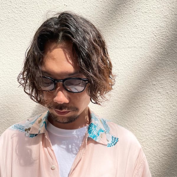 大人男子のサーフ系波巻きパーマ