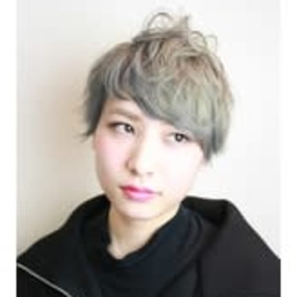 シルバーグレージュベリーショート【RENJISHI】