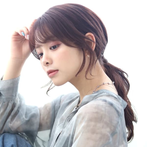 20代 30代 40代 大人可愛いゆる巻きおくれ毛ローポニー