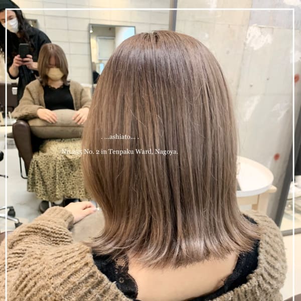 ベージュ|. ...ashiato... .