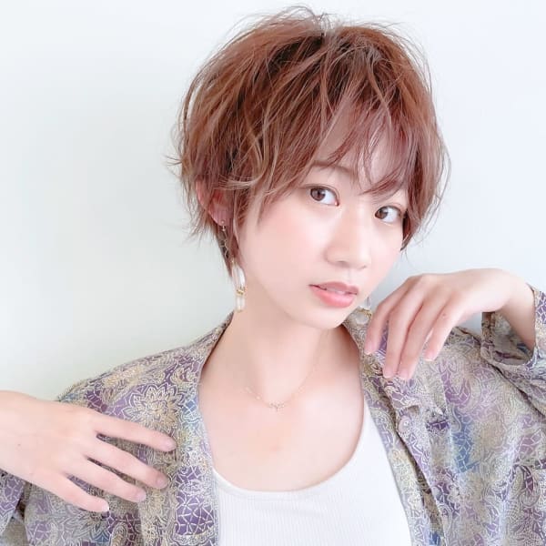 小顔見せもお洒落感もかなう王道ヘアを堪能