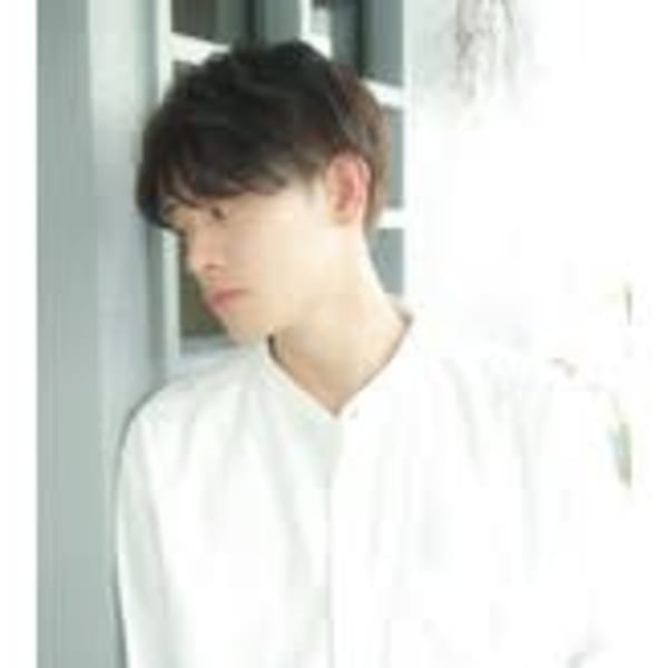 マッシュショート こなれ感のあるワンカールスタイル|SUNS hair salon