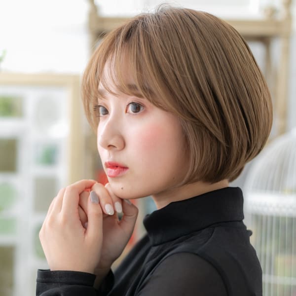 ハイトーンカラー韓国風前下がりマッシュボブ　ミニボブ